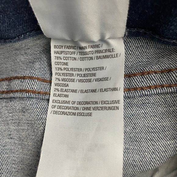 Canyon Retreat (Denim & Co.) distressed jeans with tuxedo stripe - Picture 6 of 11